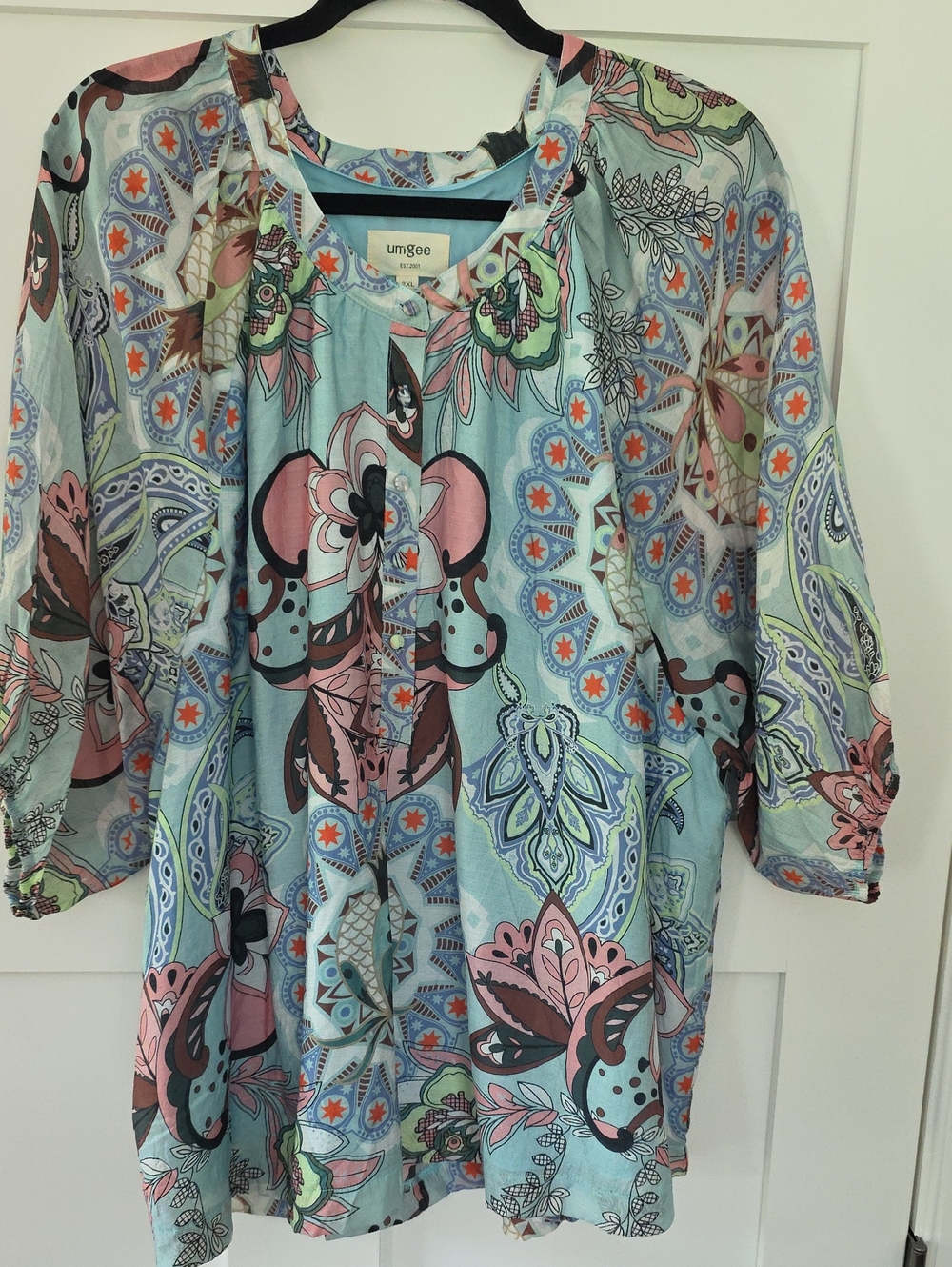 New Umgee Pastel Blue Paisley Floral Tunic with Pink & Aqua Accents 2XL